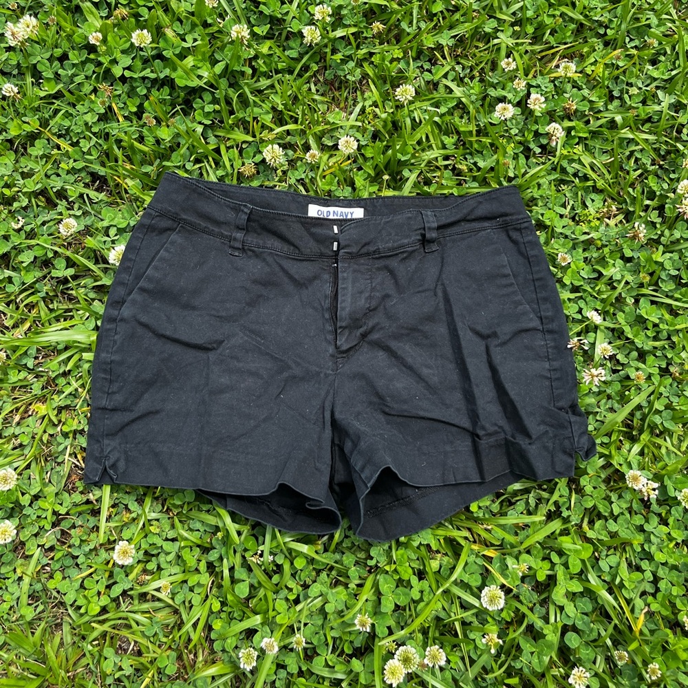 OLD NAVY SHORTS 🕷️